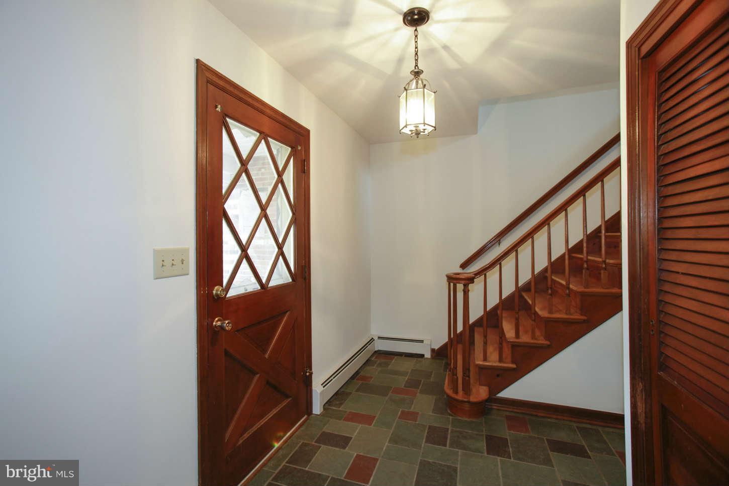5257 Wentz Road Manchester, MD 21102 - Photo 4 of 23 Entrance