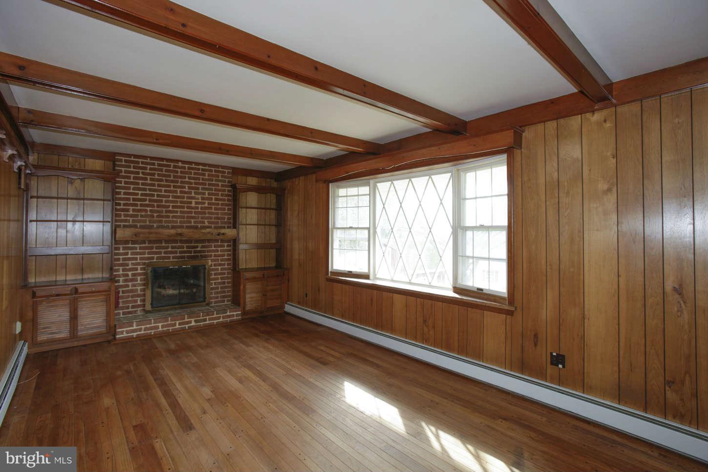 5257 Wentz Road Manchester, MD 21102 - Photo 10 of 23 Family Room
