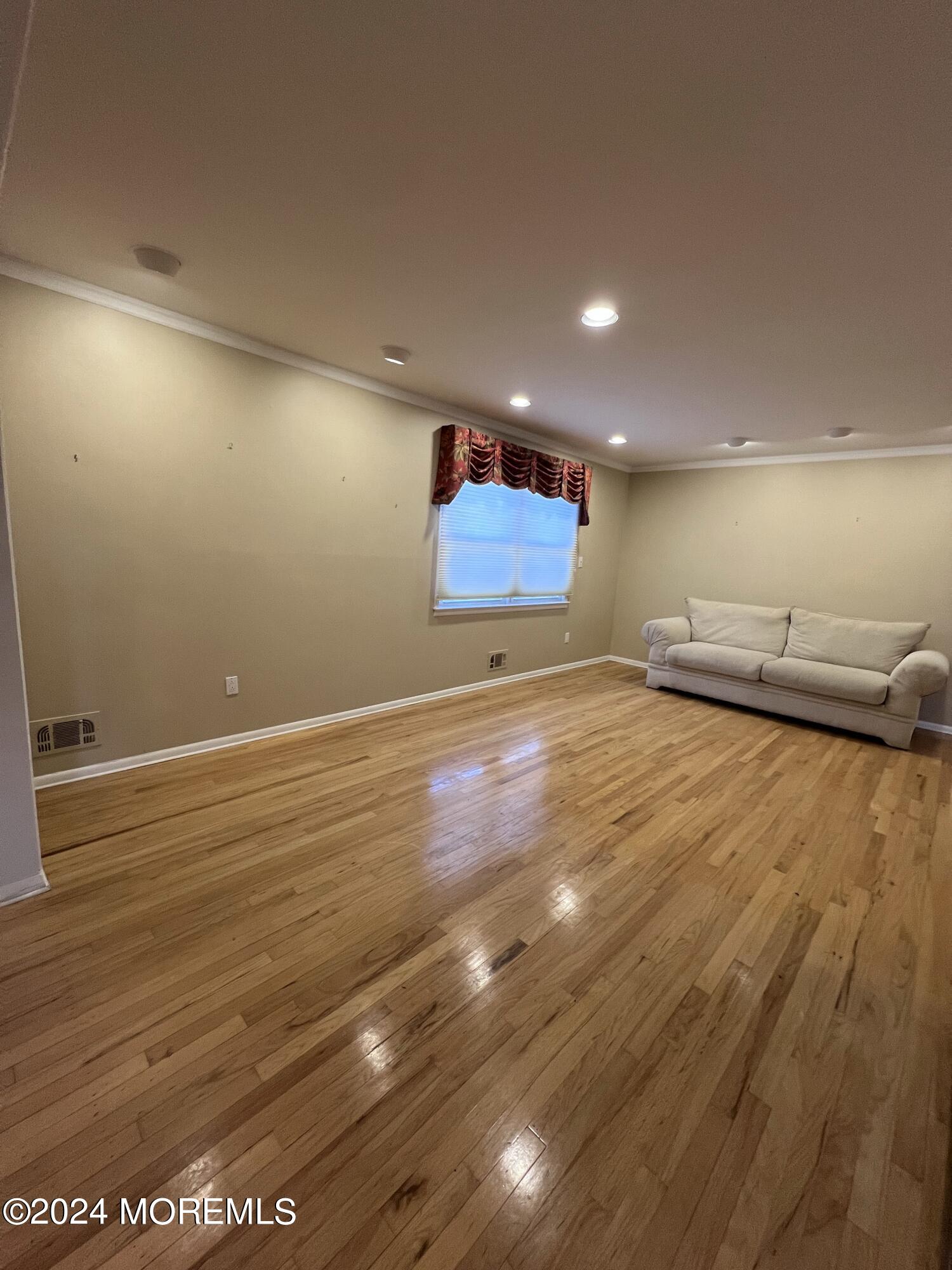 24 Millay Road Morganville, NJ 07751 - Photo 7 of 25 IMG_5047