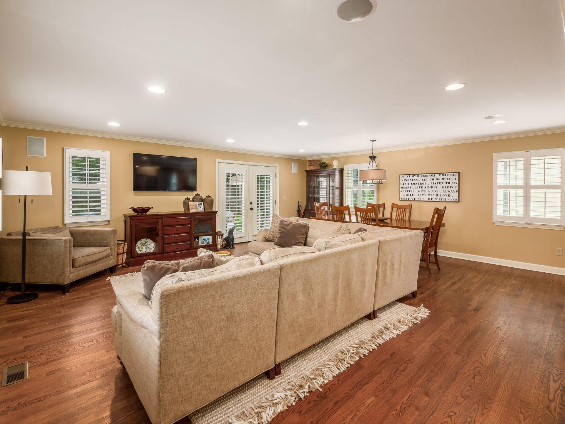 1544 Guilford Road Columbus, OH 43221 - Photo 26 of 76 Family Room