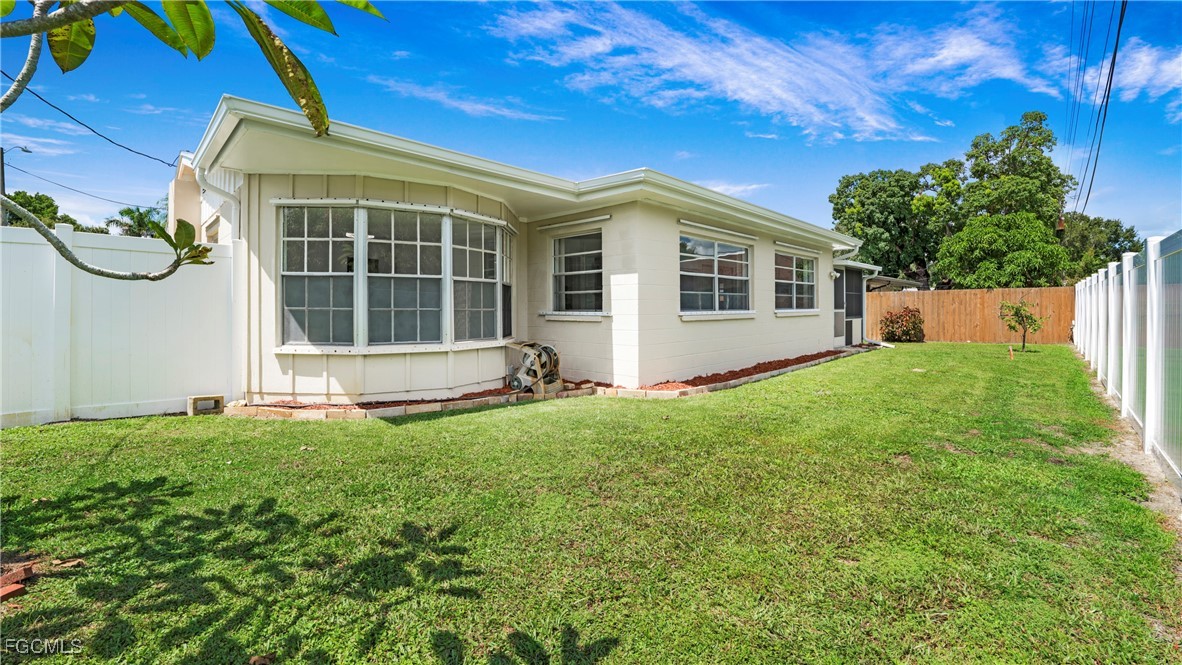 2963 Holly Road Fort Myers, FL 33901 - Photo 19 of 22