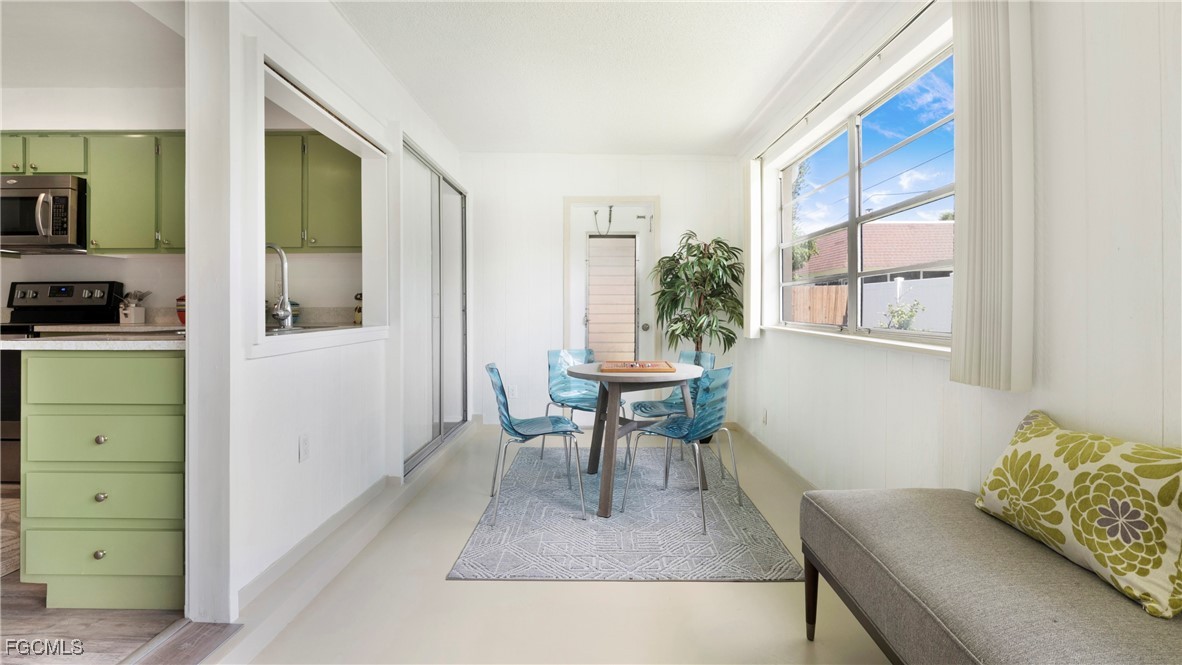 2963 Holly Road Fort Myers, FL 33901 - Photo 6 of 22