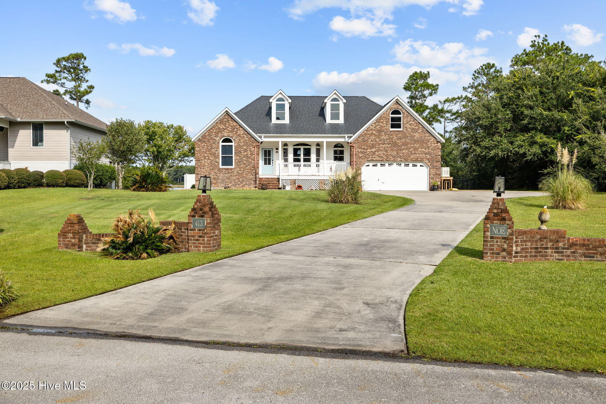 413 Pelican Harbor Road Beaufort, NC 28516 - Photo 2 of 25 Front of the property