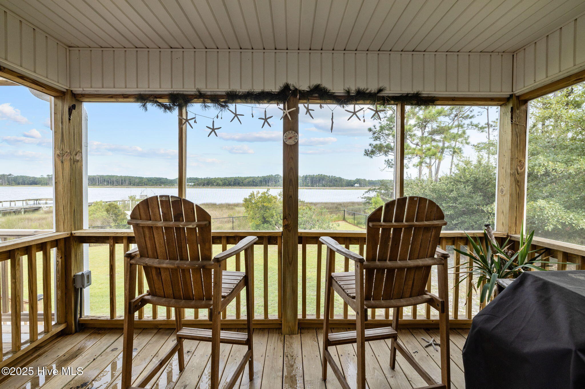 413 Pelican Harbor Road Beaufort, NC 28516 - Photo 10 of 30 Screened porch off primary suite