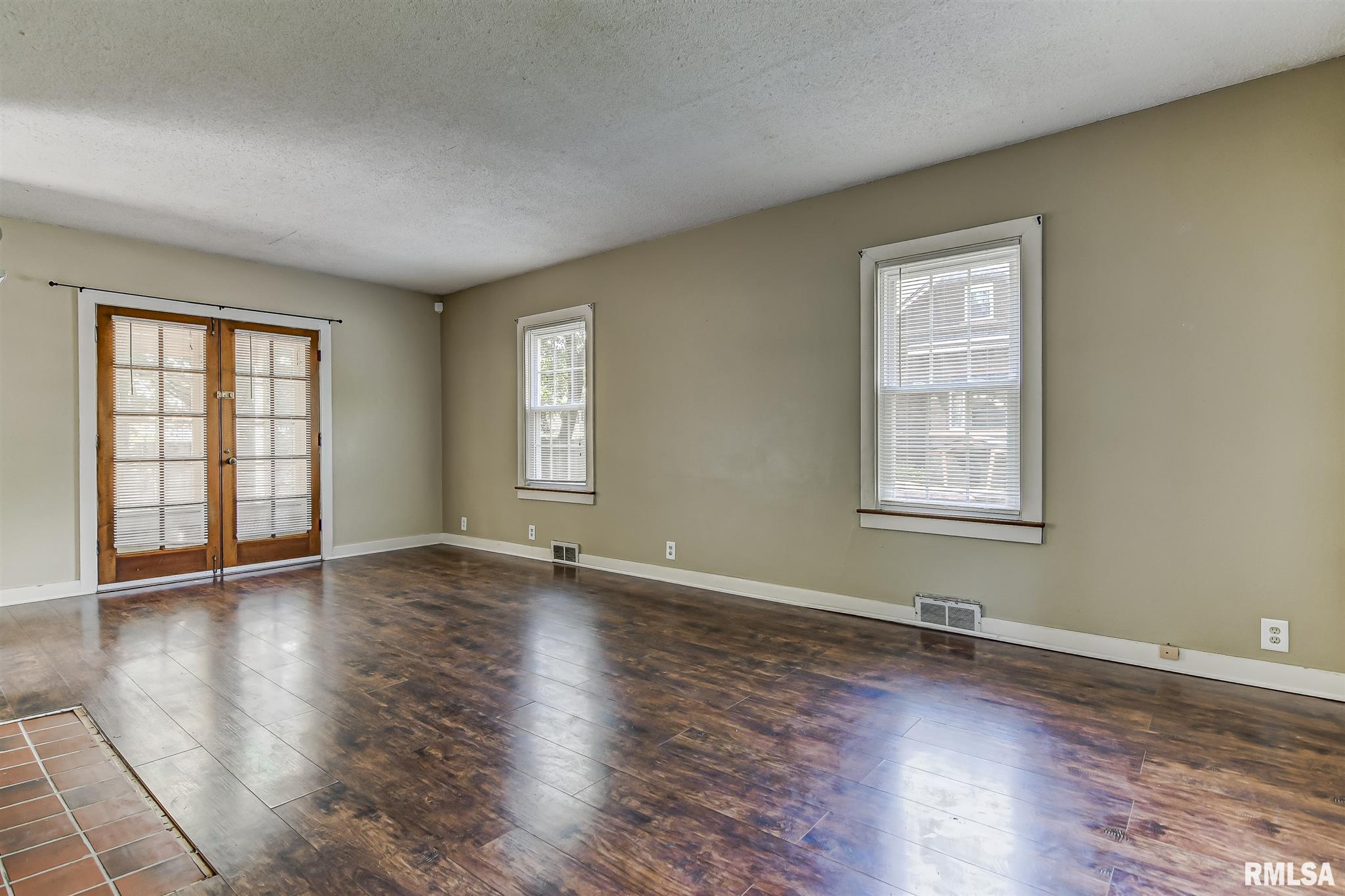 2101 South 5th Street Springfield, IL 62703 - Photo 4 of 20