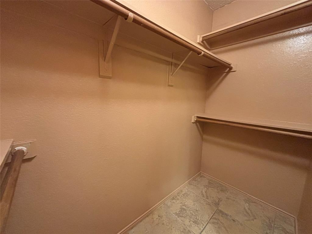 9444 Lipton Lane Dallas, TX 75217 - Photo 17 of 20