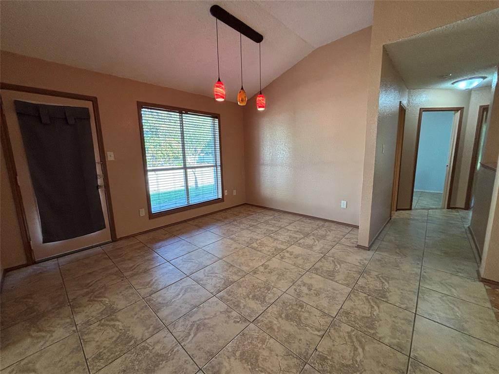 9444 Lipton Lane Dallas, TX 75217 - Photo 6 of 20