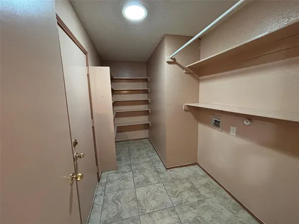a view of walk in closet