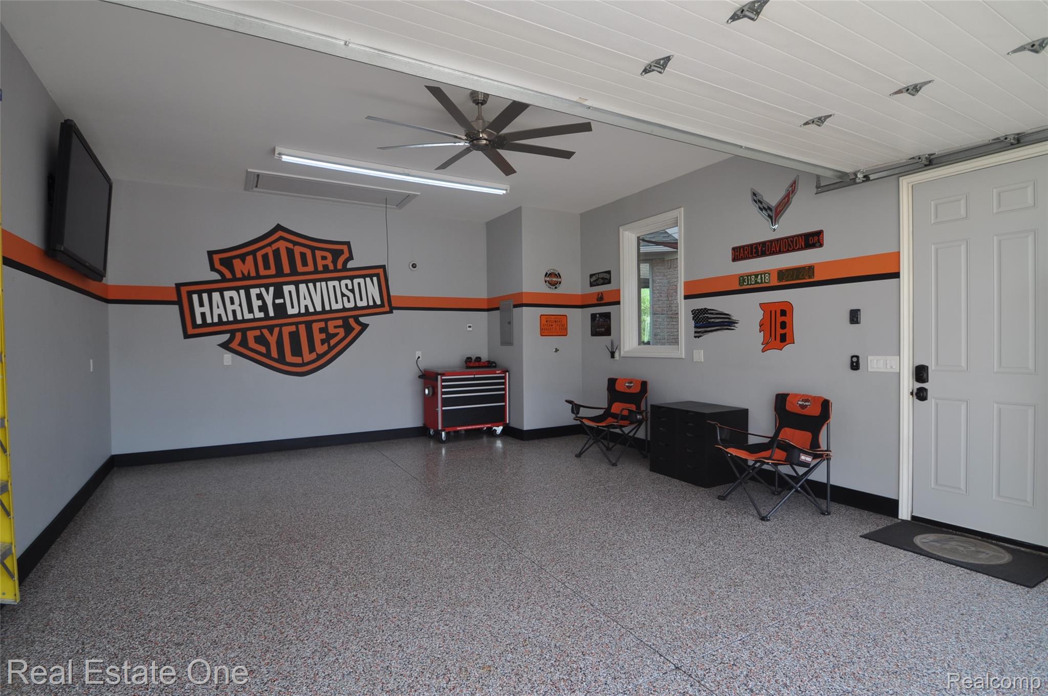 3648 West Tienken Road Rochester, MI 48306 - Photo 44 of 61 Professional Epoxy Flooring with Lifetime Guarantee.
