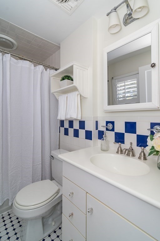 24 Durant Road Wellesley, MA 02482 - Photo 18 of 25