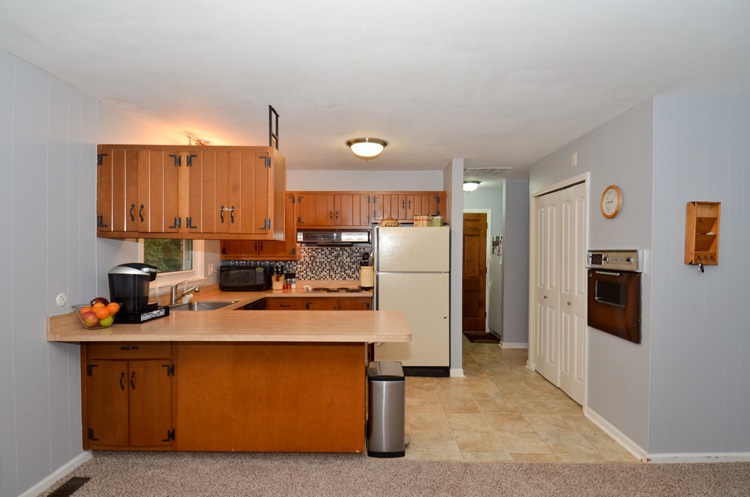 5526 Raleigh Drive South Bend, IN 46614 - Photo 12 of 19