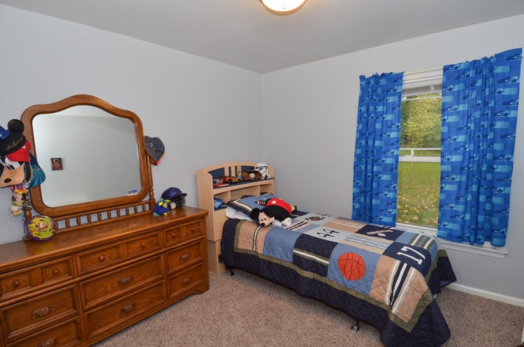 5526 Raleigh Drive South Bend, IN 46614 - Photo 14 of 19