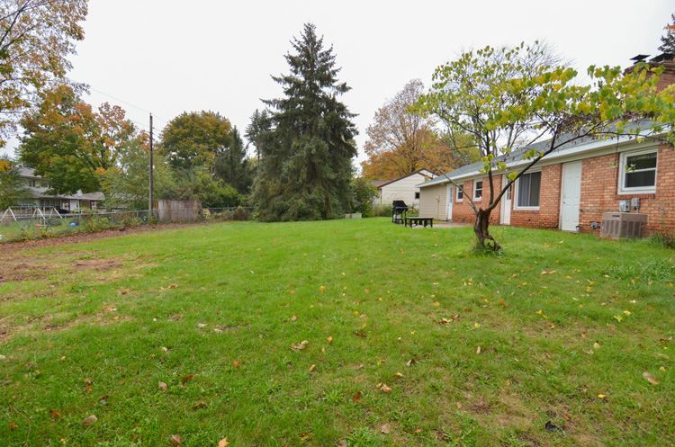 5526 Raleigh Drive South Bend, IN 46614 - Photo 18 of 19