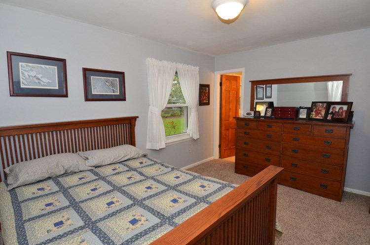 5526 Raleigh Drive South Bend, IN 46614 - Photo 8 of 19