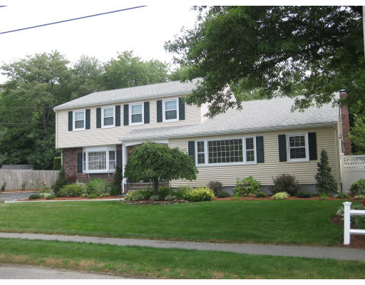 55 Haystack Road Reading, MA 01867 - Photo 1 of 27