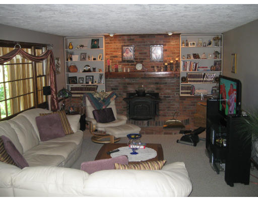 55 Haystack Road Reading, MA 01867 - Photo 7 of 27