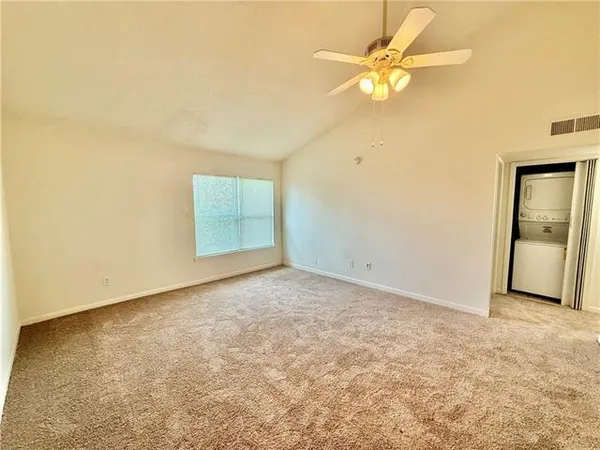 $935 | 2100 Pasadena Avenue, Unit 301, Metairie, LA 70001