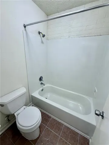 $935 | 2100 Pasadena Avenue, Unit 202, Metairie, LA 70001