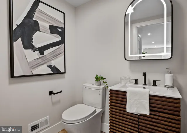 $749,900 | 2715 West Flora Street, Philadelphia, PA 19121