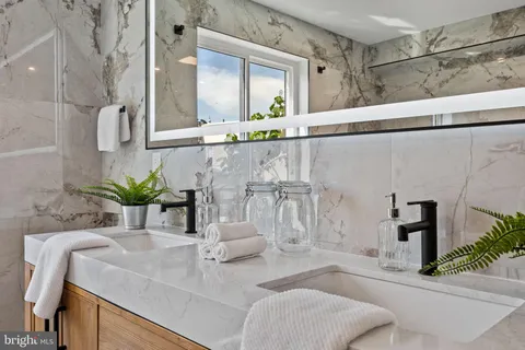 $749,900 | 2715 West Flora Street, Philadelphia, PA 19121