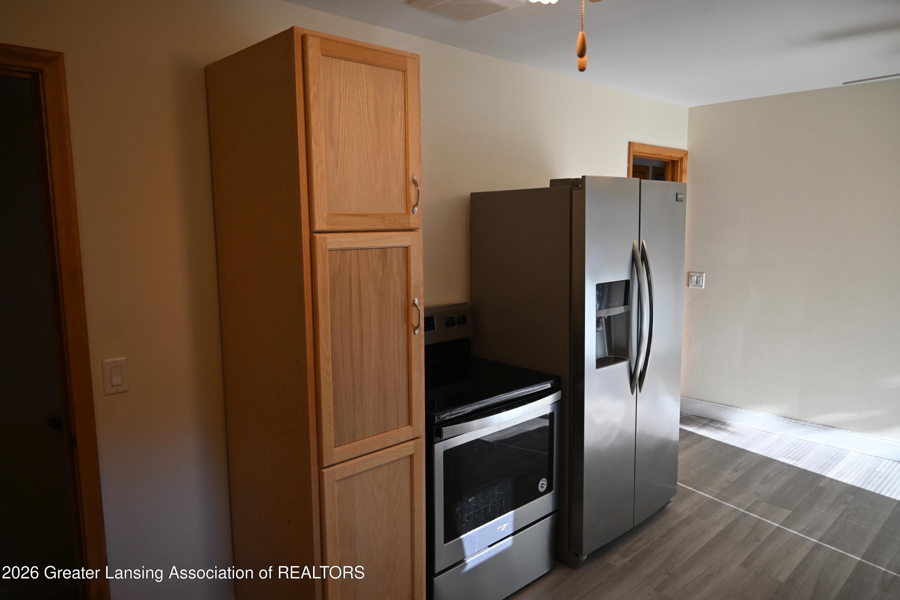 2510 Chatham Road Lansing, MI 48910 - Photo 7 of 24 649FEF9B-907F-4D41-8A7B-A2CC9BF8FA96