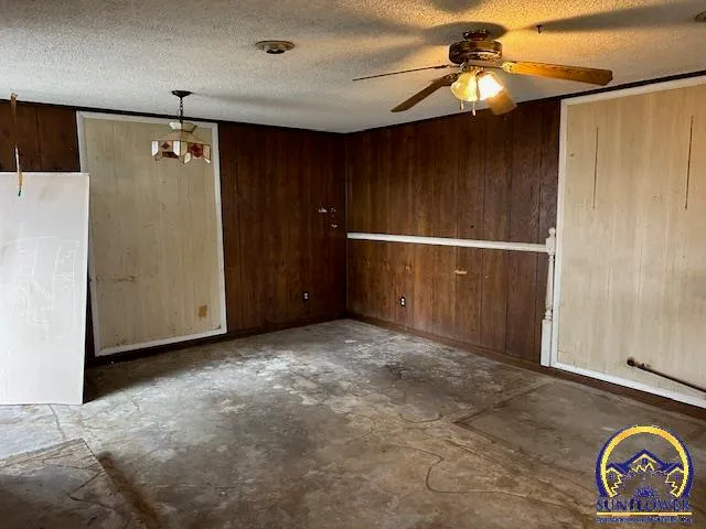 $84,950 | 2233 Southeast Swygart Street, Topeka, KS 66605