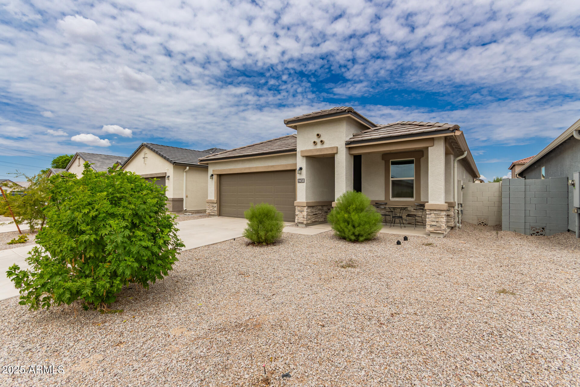 9458 Cotton Road Florence, AZ 85132 - Photo 3 of 30 front view of a house with a yard