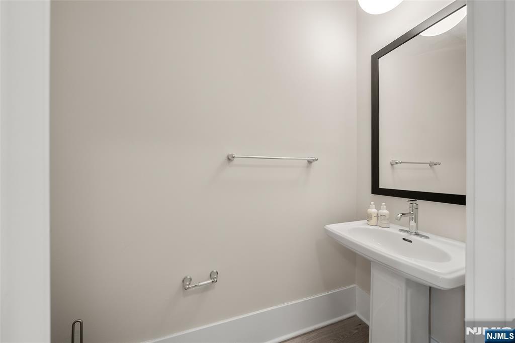 3 Azalea Lane Cedar Grove, NJ 07009 - Photo 6 of 39