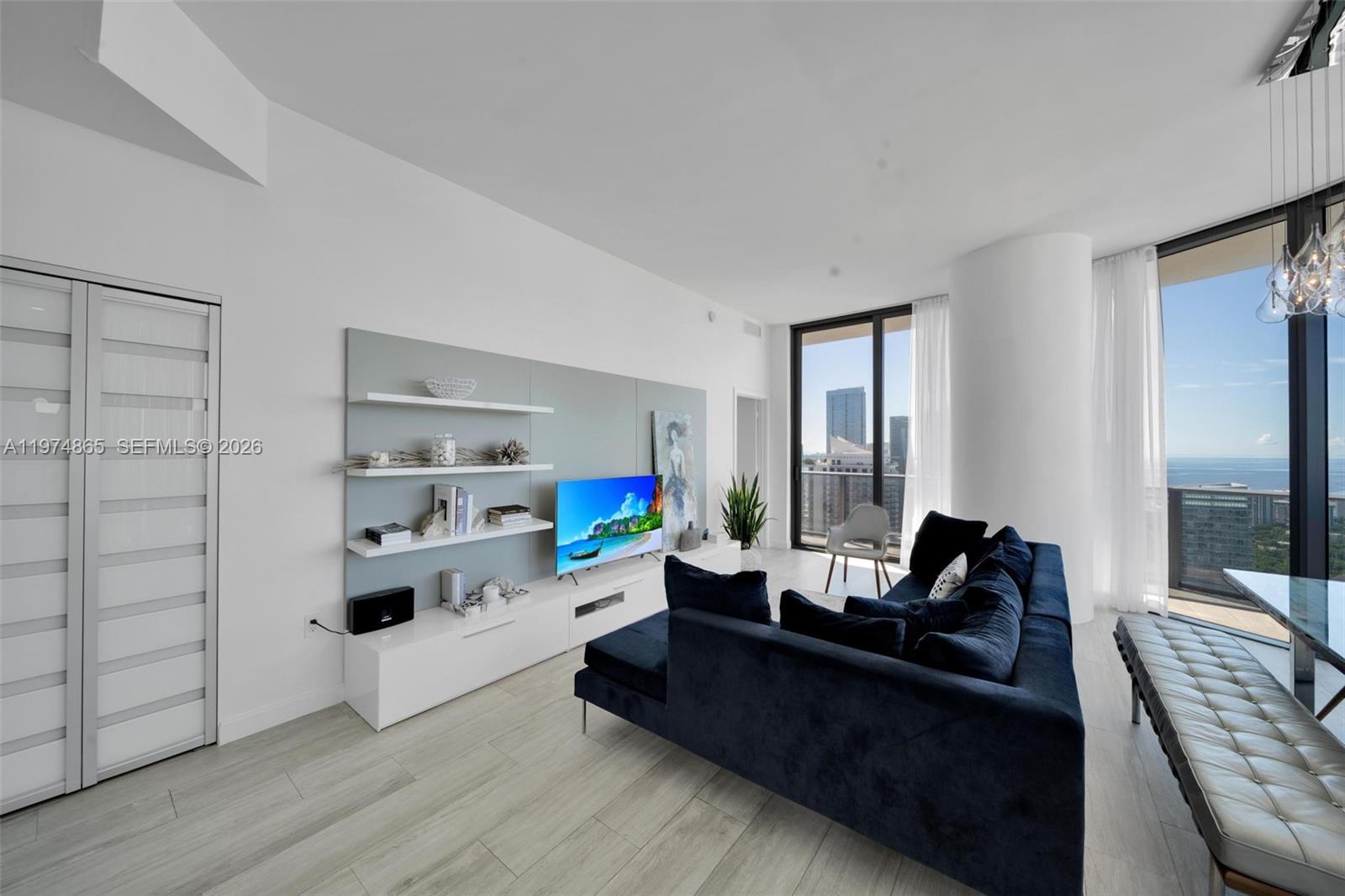 55 Southwest 9th Street, Unit 4406 Miami, FL 33130 - Photo 5 of 36