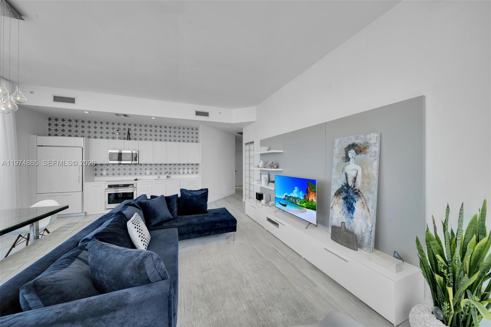 55 Southwest 9th Street, Unit 4406 Miami, FL 33130 - Photo 9 of 36