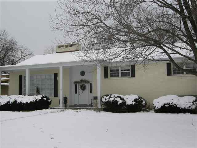 420 West Wolf Road Peoria, IL 61614 - Photo 1 of 9 Gallery Image 1