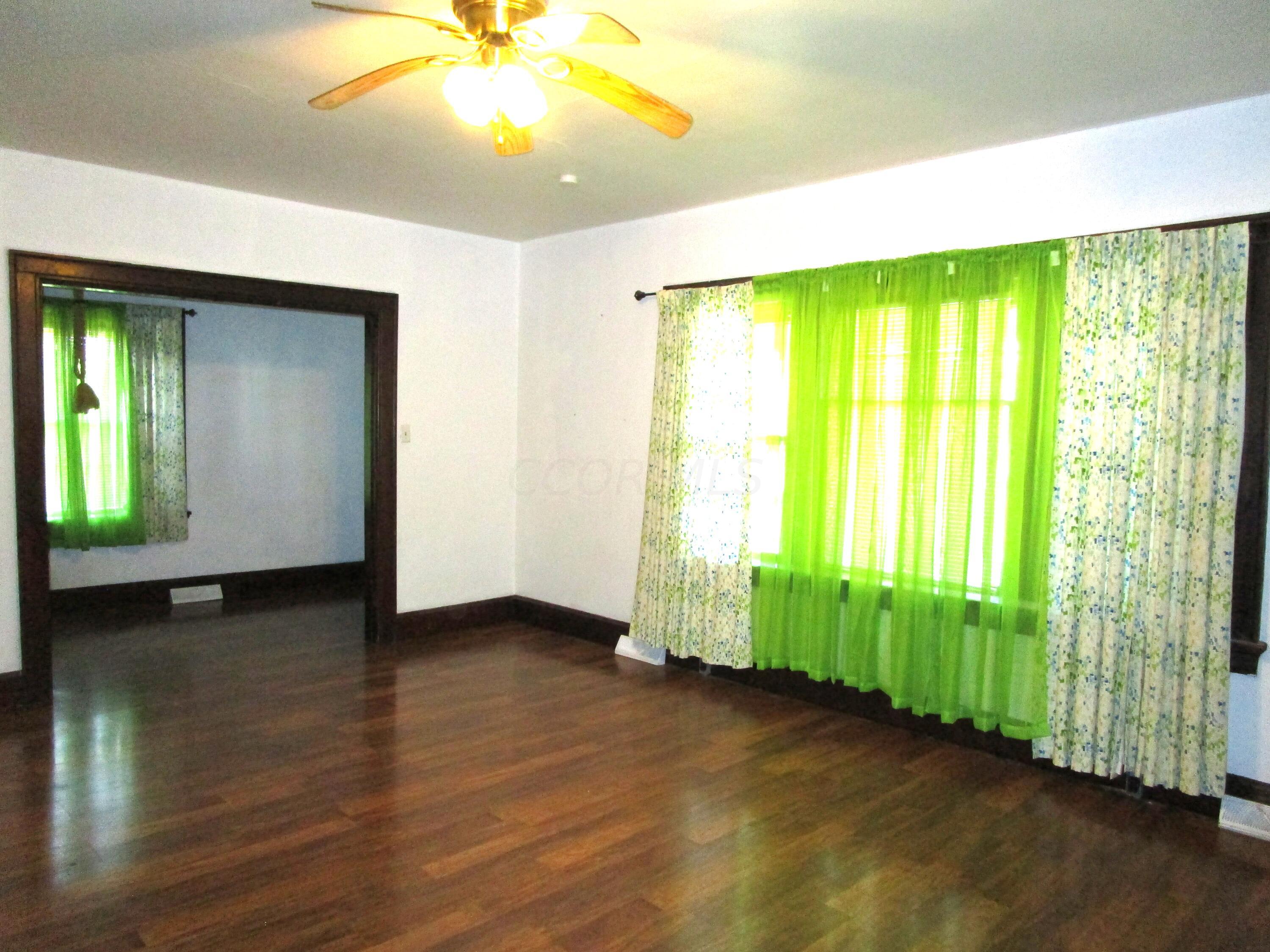 1311 Kenton Street Springfield, OH 45505 - Photo 11 of 42 Living room