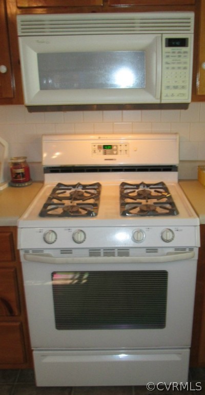17755 Loving Union Road Disputanta, VA 23842 - Photo 7 of 20 a close view of stove top oven