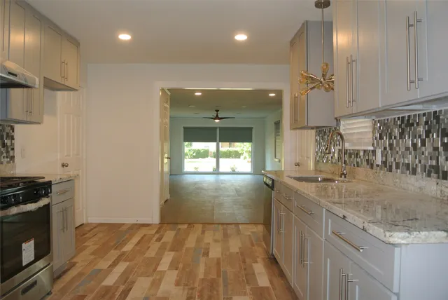 $2,650 | 7911 Greenbush Street, Houston, TX 77025