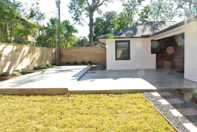 $2,650 | 7911 Greenbush Street, Houston, TX 77025