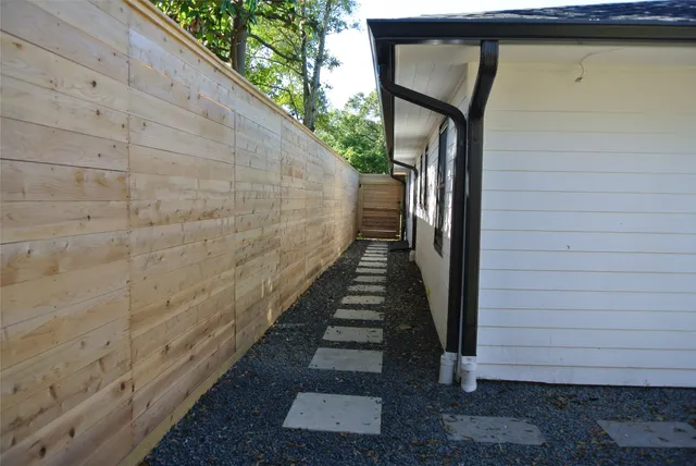 $2,650 | 7911 Greenbush Street, Houston, TX 77025