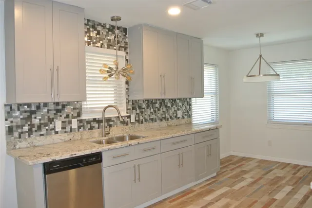 $2,650 | 7911 Greenbush Street, Houston, TX 77025