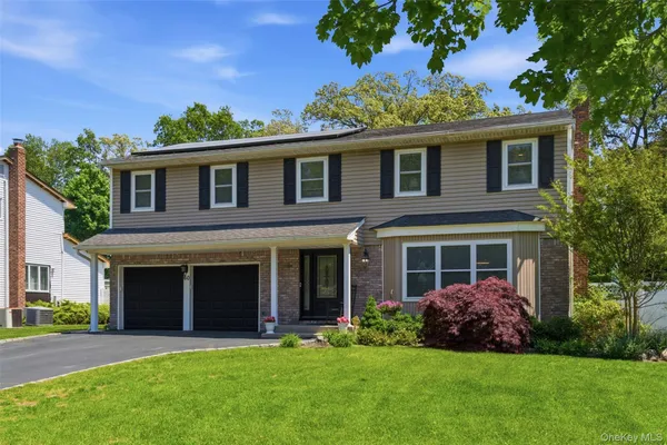 $989,990 | 60 Tulipwood Drive, Commack, NY 11725