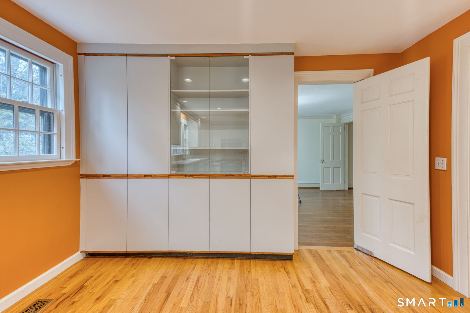 344 North Steele Road West Hartford, CT 06117 - Photo 11 of 34