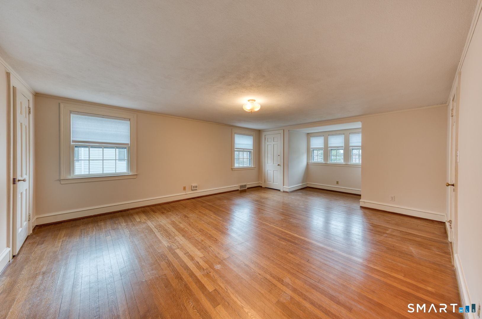 344 North Steele Road West Hartford, CT 06117 - Photo 18 of 34