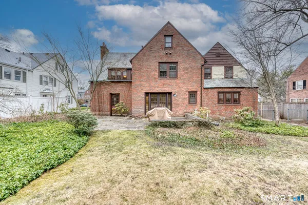 $799,000 | 344 North Steele Road, West Hartford, CT 06117