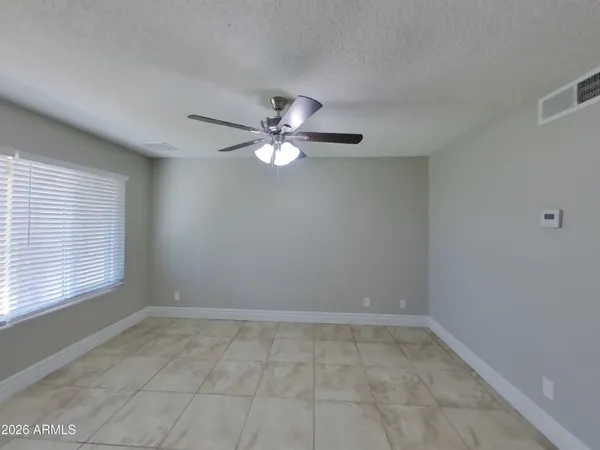$1,919 | 9833 North 47th Drive, Glendale, AZ 85302
