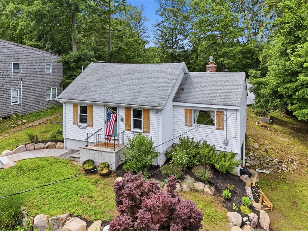27 Leigh Road Hamilton, MA 01982 - Photo 32 of 40 Gallery Image 32