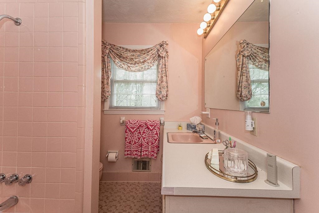 144 Dover Road Spartanburg, SC 29301 - Photo 14 of 30 Gallery Image 14