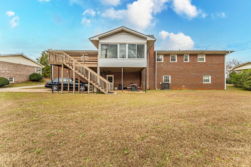144 Dover Road Spartanburg, SC 29301 - Photo 4 of 30 Gallery Image 4