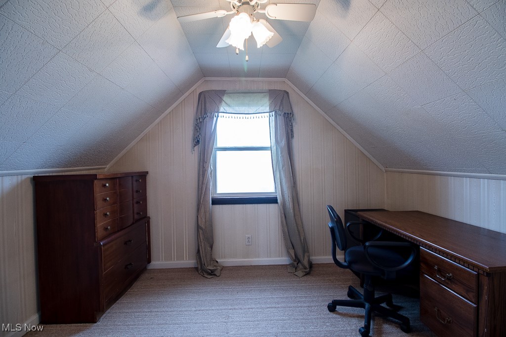 31910 Pendley Road Willowick, OH 44095 - Photo 17 of 34 2nd Floor Office Nook