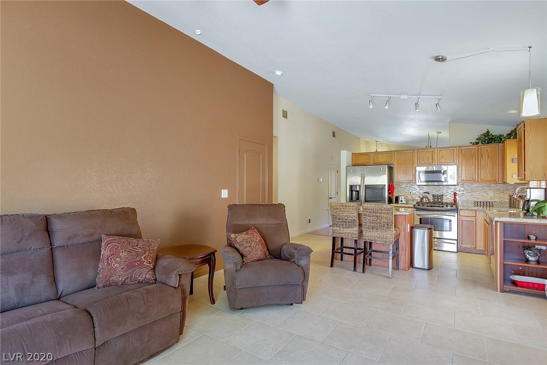 5128 Fall Meadows Avenue Las Vegas, NV 89130 - Photo 8 of 22