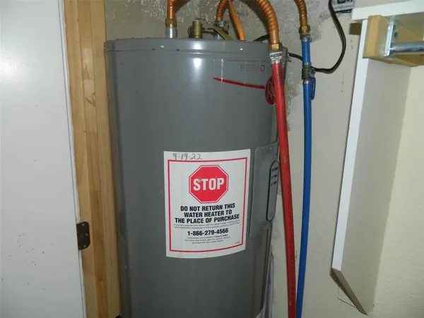 $169,500 | 110 South Bois D Arc Street, Leonard, TX 75452