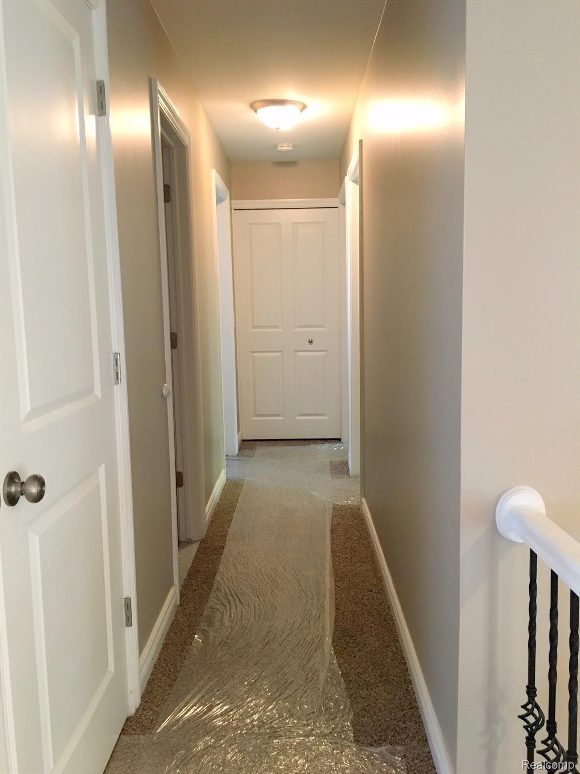 33441 Old Timber Road Farmington, MI 48331 - Photo 15 of 32 IMG_3185.JPG