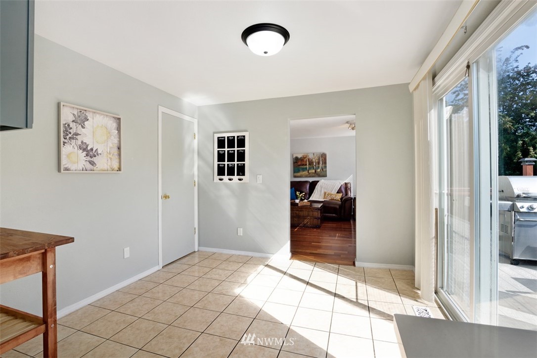 23806 125th Place Southeast Kent, WA 98031 - Photo 7 of 25